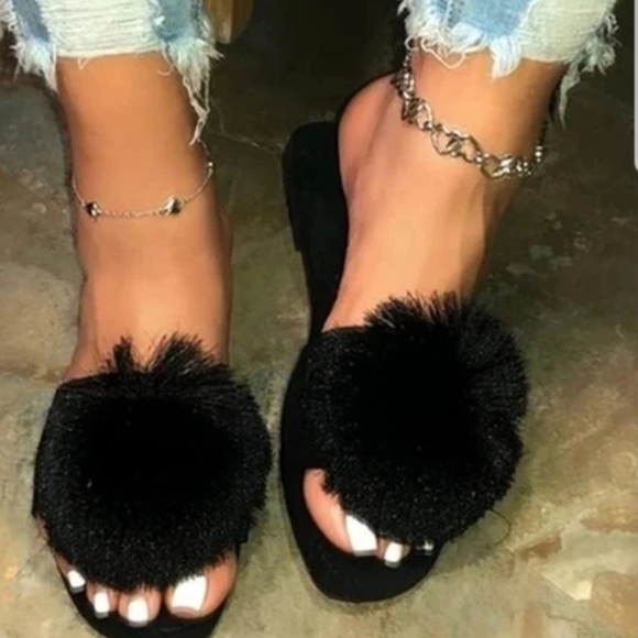 Just In 💗 glam on night sleepers - Picture 3 of 7